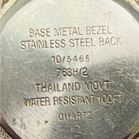 Anne Klein Vintage Watch 10/5465 Women’s Wrist Watch Silver/Gold EUC - Picture 5 of 5